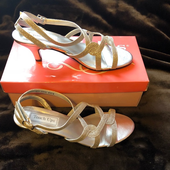 Super cute silver party sandals - Picture 2 of 4